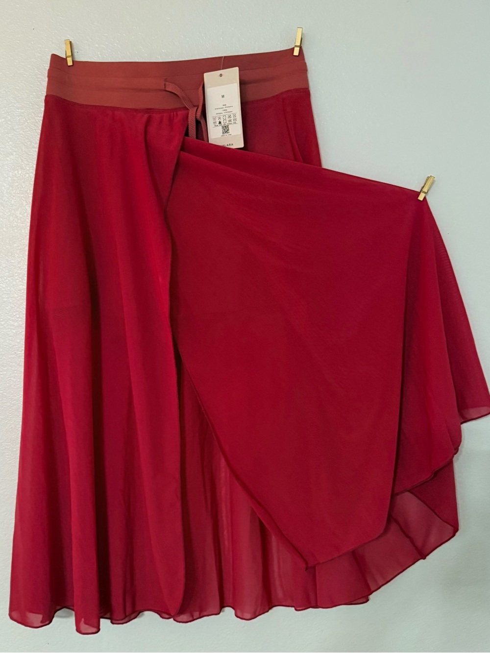 Halara NWT Flowy High Rise 2-in-1 Skort Built In Shorts Raspberry Red M - Picture 4 of 6